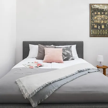 Rent Like - River * Breslavia